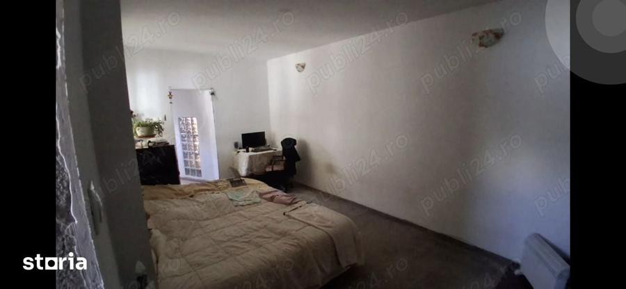 Casa de Vanzare cu 3 camere in zona Damaroaia-Bucure?ti. Noi sec.1 - 5