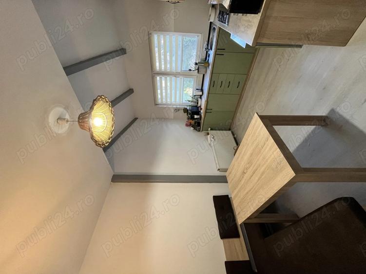 Vand apartament 4 camere cu terasa - 1