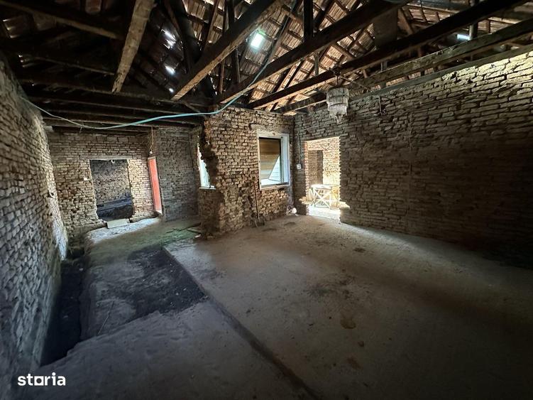 Casa 4 camere, la Ro?u Interior - 6