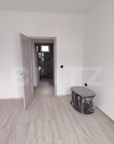 Casa de vanzare, cu 6 camere, 288 mp, zona Voinesti - 18