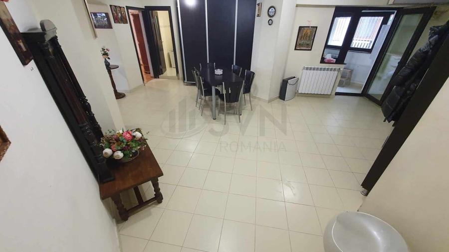 REA1017341 Apartament 3 camere Vanzare Unirii - 2