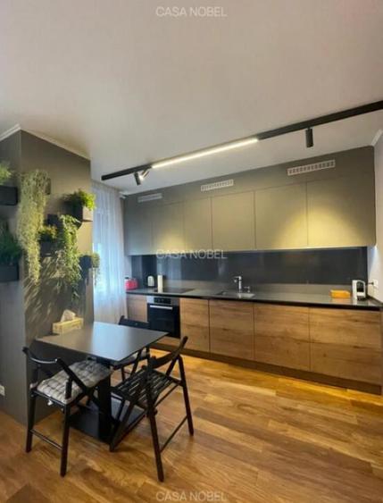 Apartament 2 camere, decomandat - zona Tractorul - 3