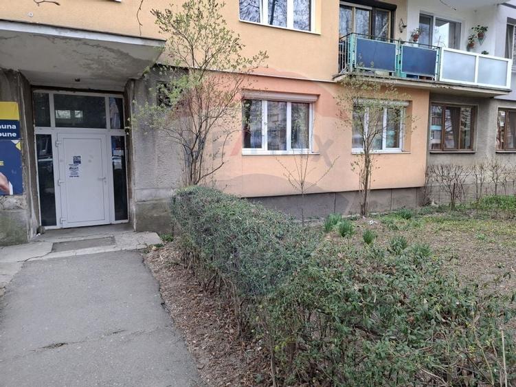 Apartament cu 3 camere de închiriat - 4