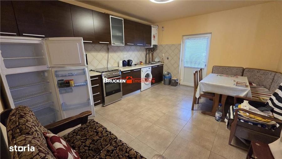 Casă cu 4 camere în Central