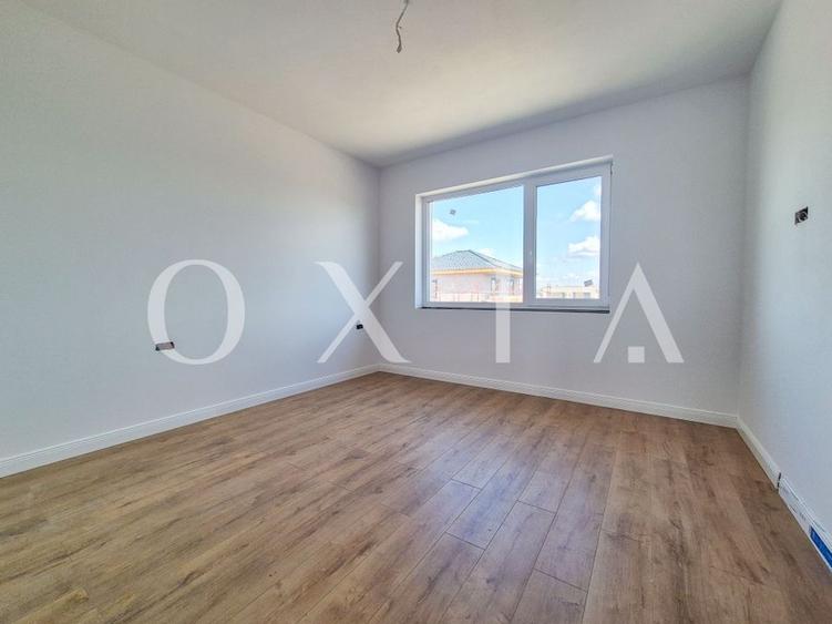 AX1030 Mosnita Noua, 1/2 Duplex Despartit Prin Camera Tehnica - 4