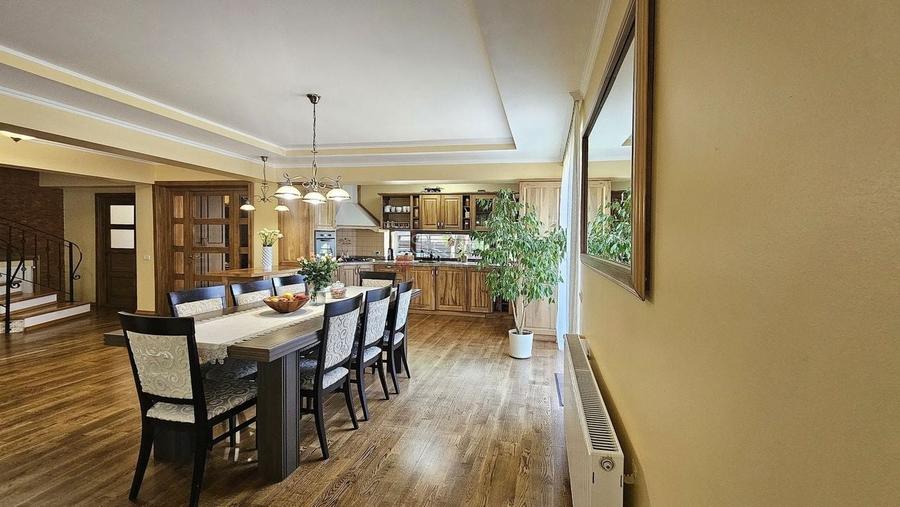 Suprafata generoasa teren - 25