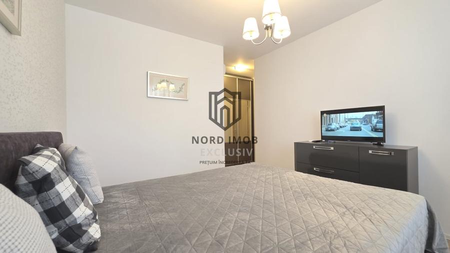 Apartament cu 4 camere semidecomandat, mobilat în Băneasa