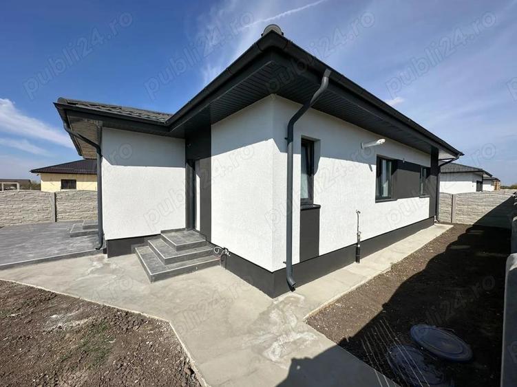 Casa pe parter cu 3 dormitoare si doua bai in Clinceni - 2