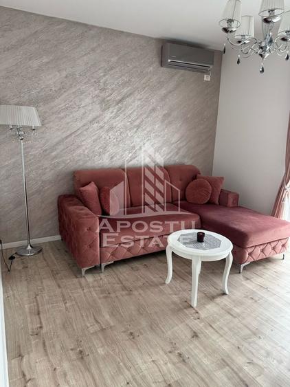 Apartament cu doua camere ,centrala proprie,loc de parcare , in Giroc - 1
