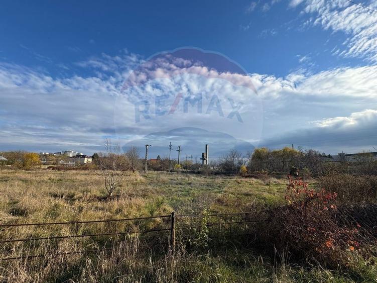 Teren de vanzare in Buhusi / Strada Bodesti/Sala Polivalenta - 2