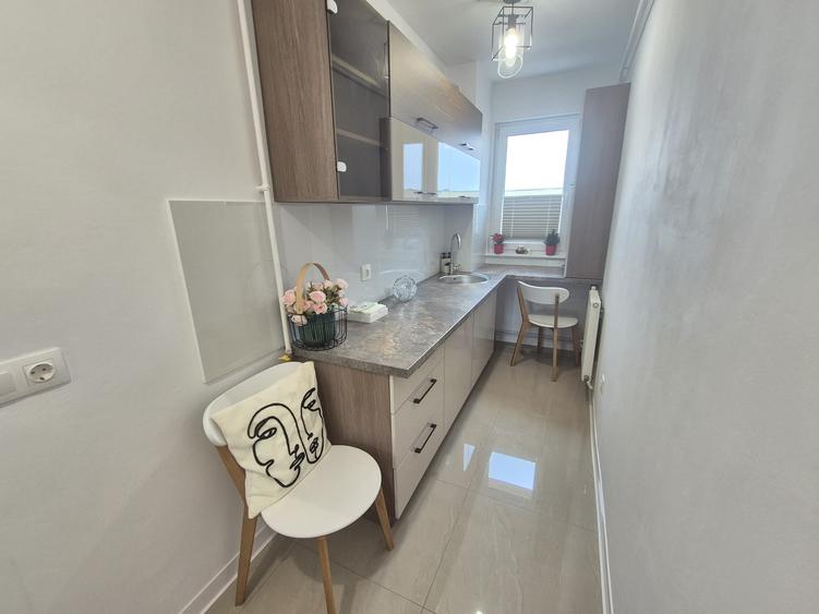 Vanzare Apartament 2 camere cochet mobilat si utilat complet de lux - 31