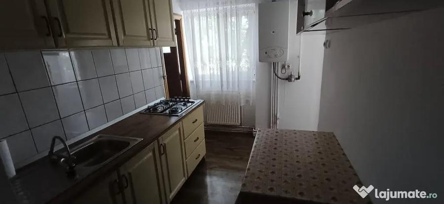 Cosbuc, zona scolii nr.11, 2 camere, etaj 2 - 5