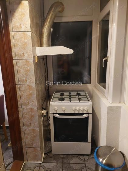 Persoana fizica inchiriez pe termen lung (minim 2 ani) apart. 3 camere decomandate