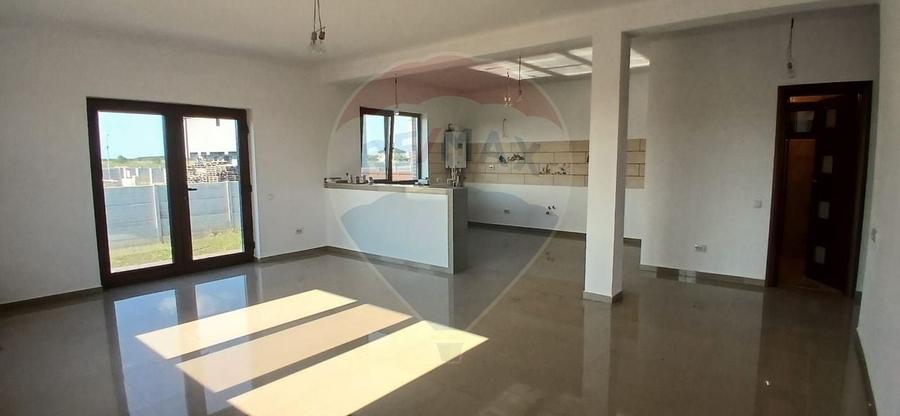 Casa individuala spatioasa cu 5 camere de vanzare in Corbeanca - 2