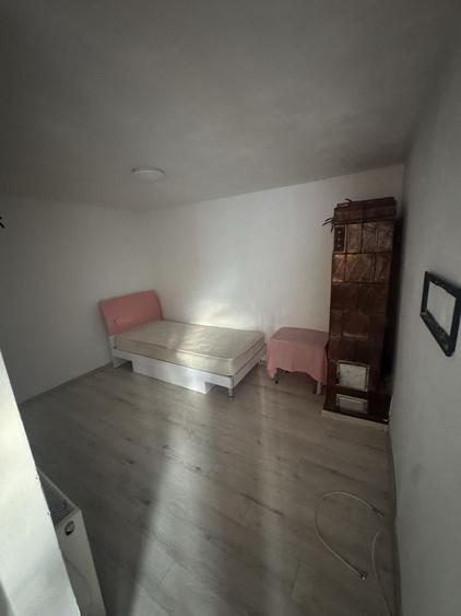 Casă cu 4 camere cu Teren 150 Mp în Exterior Vest