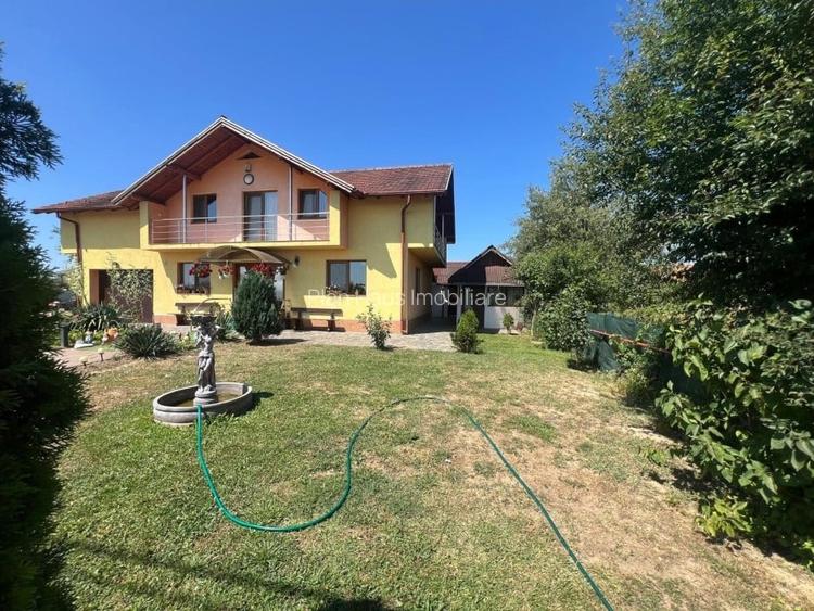 Exclusivitate ! Casă individuală parter+ mansardă  în Săsar ,12 ari de tere