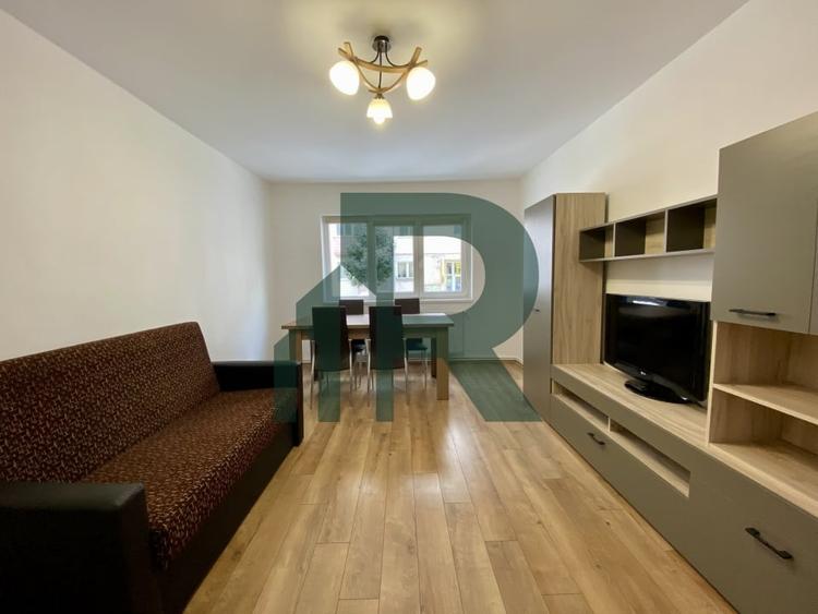 Apartament renovat cu 3 camere si 2 bai in Cartierul Strand - 11