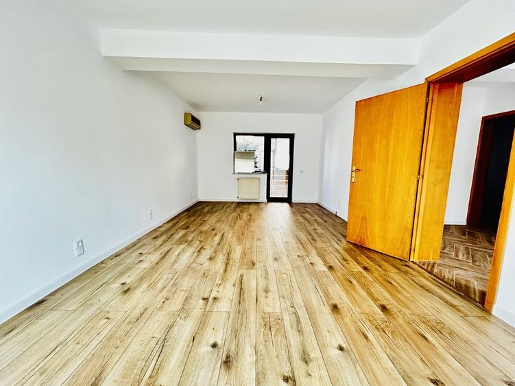 Ion Mihalache, Aviatorilor, Arcul de Triumf - 3