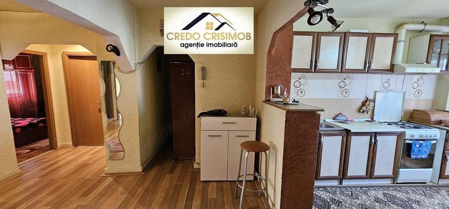 Vand apartament 4 cam cf 1 decomandat etajul 2 zona Micro 4 - 10