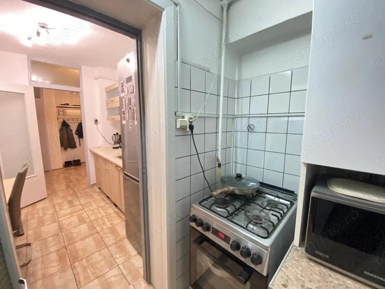 Apartament 3 Camere, Decomandat, Etaj 3, Garaj, Aradului, Comision 0% - 9