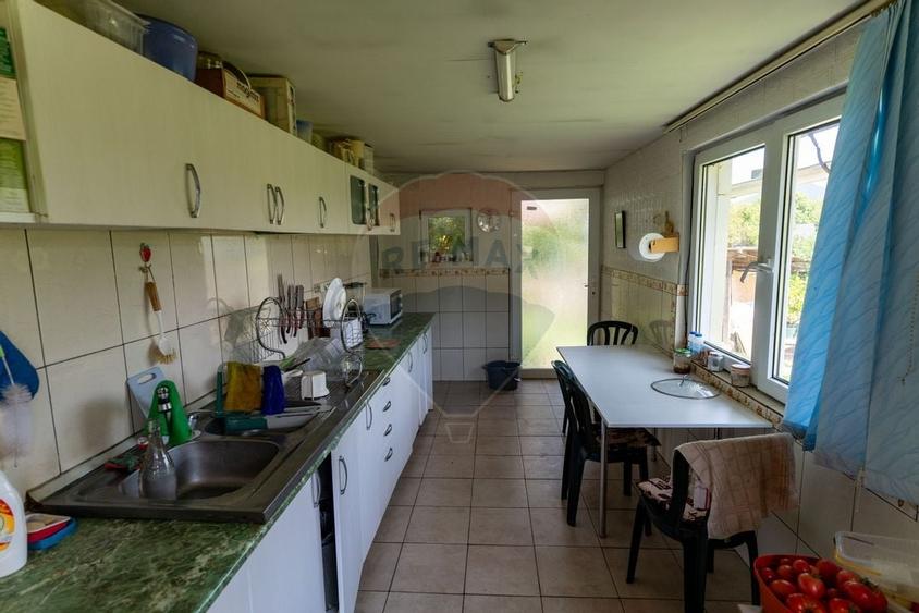 Casa / Vila cu 10 camere amplasate in 2 corpuri de cladire de vanzare - 5