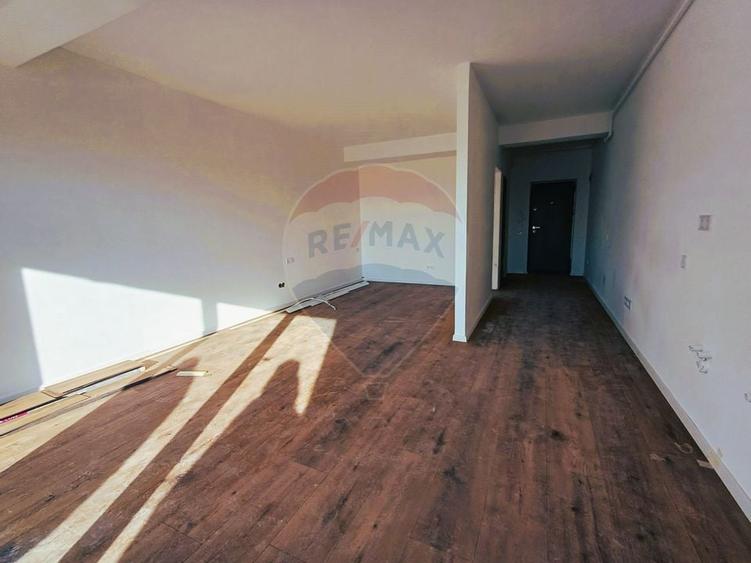 Apartament cu 1 camera de vanzare - 1