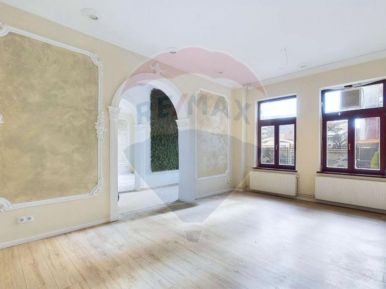 Se vinde spatiu comercial cu 2 saloane 2 bucatarii Ultracentral - 11