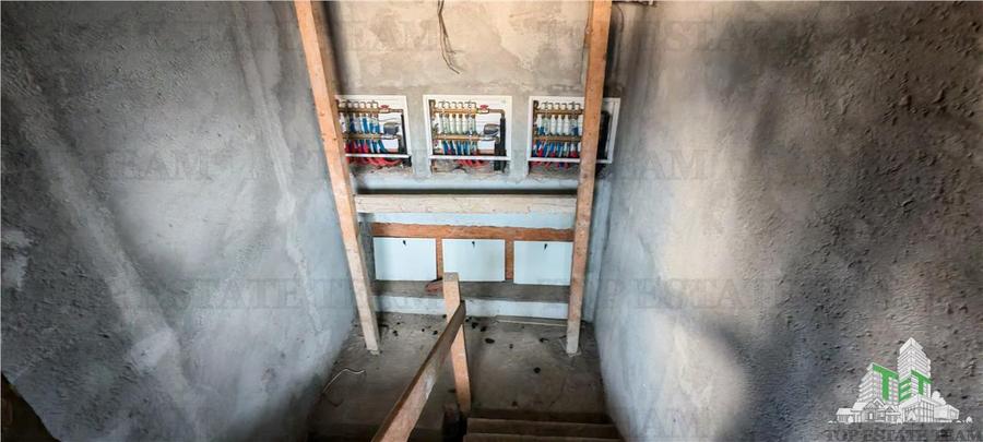 Vila somptuoasa, 10 + camere, S+P+1, 1100mp utili, cu toate utilitatile, in  sec - 28