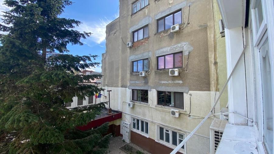 REC3001020 Cladire de birouri Armeneasca de vanzare - 1