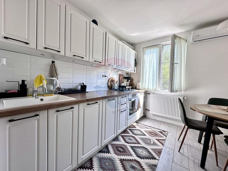 Apartament 3 camere de vanzare Bulevardul Timisoara Apartament 3 camere de vanzare Bulevardul Timisoara