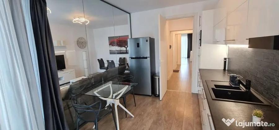 Apartament cu 3 camere decomandat în Aviației