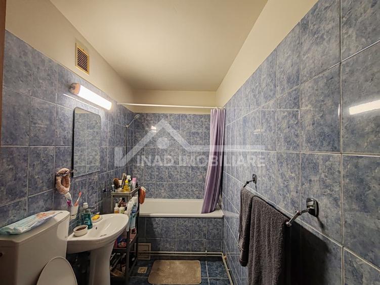 Apartament 3 camere de 75mp, 2 bai, 1 balcon, Str. Constantin Brancusi - 16