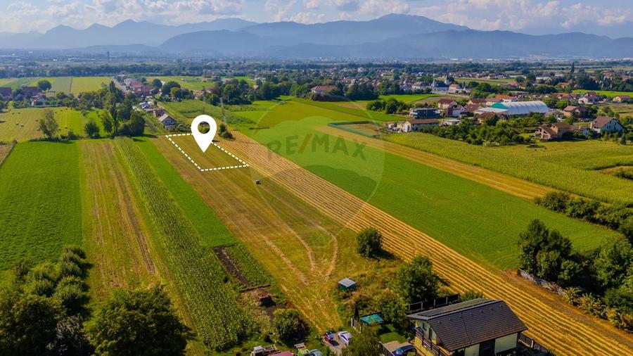Teren Construcții intravilan de 3098 mp, în Stupini