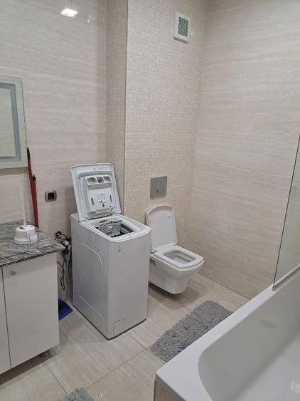 Apartament cu 2 camere decomandat, mobilat în Tractorul