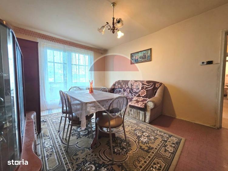 Apartament cu 2 camere decomandat în Central