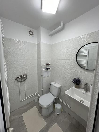 Apartament cu 2 camere semidecomandat în Exterior Vest