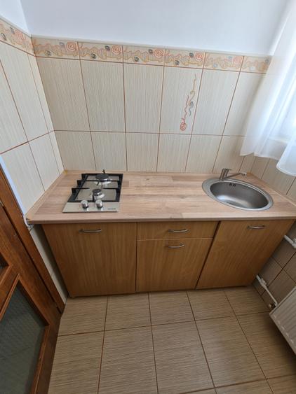 Garsonieră decomandată, mobilată în P-ța Muncii