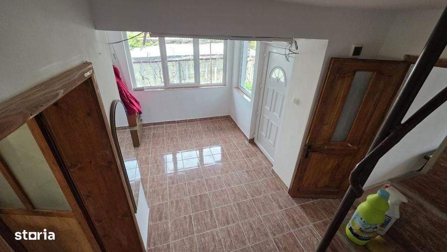 Casă cu 4 camere cu Teren 920 Mp în Central