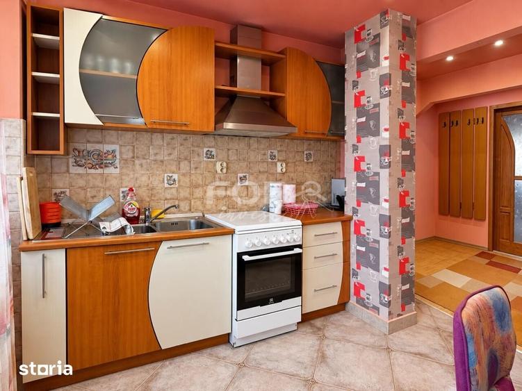 Apartament cu 3 camere decomandat în Nufărul