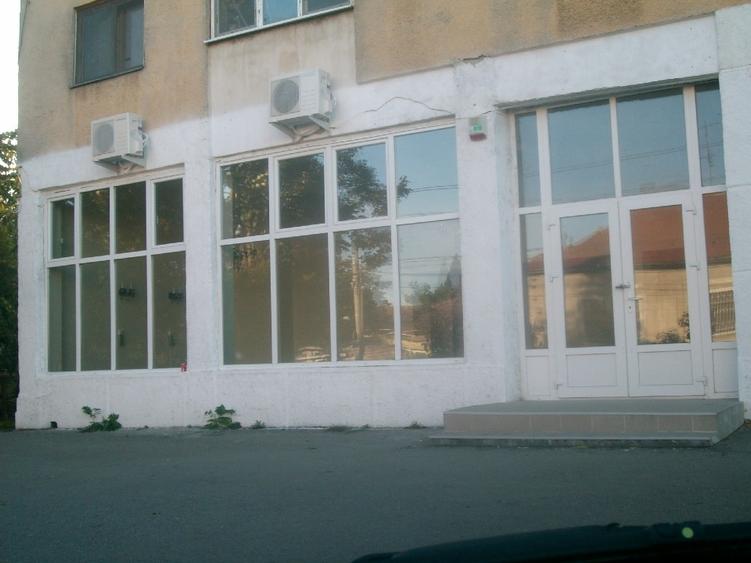 Spațiu comercial, de 110 mp, în Dâmbovița