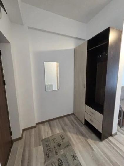 Garsonieră decomandată în Kamsas