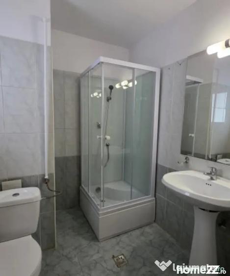 Apartament cu 4 camere decomandat în Matei Voievod