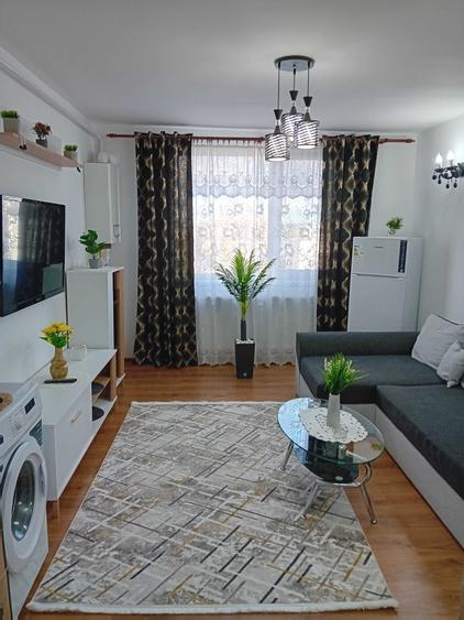 Garsonieră decomandată în Exterior Vest