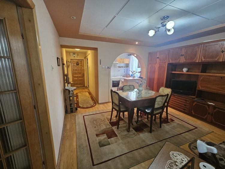 Apartament cu 2 camere semidecomandat în Ultracentral