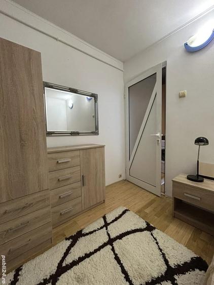 Apartament cu 3 camere semidecomandat în Dacia