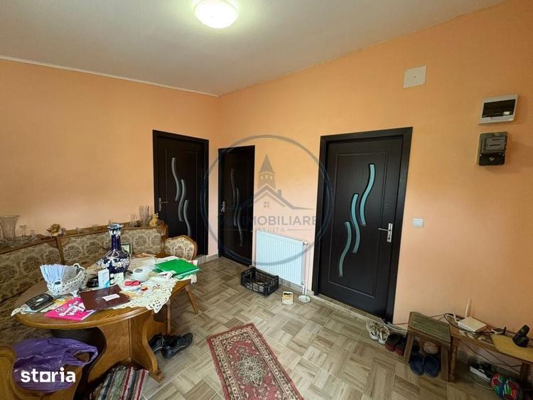Casă cu 7 camere cu Teren 943 Mp în Independenței