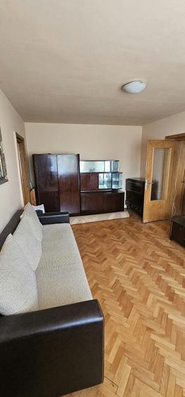Apartament cu 2 camere semidecomandat în Rogerius