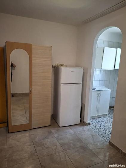 Garsonieră decomandată în Viilor