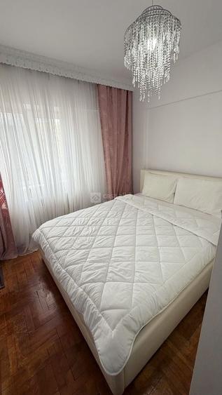 Apartament cu 3 camere decomandat, mobilat în Central