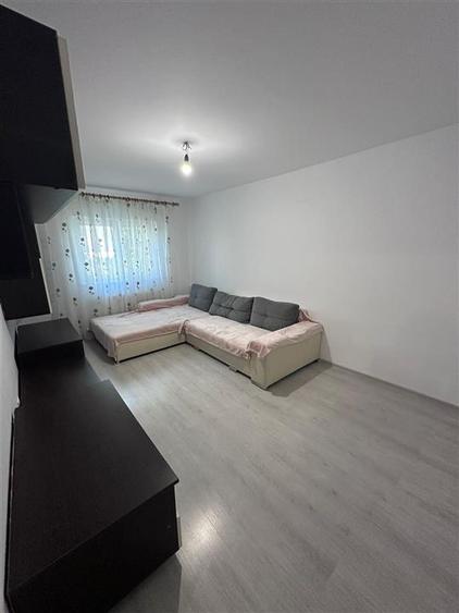 Apartament cu 3 camere decomandat în Zimbru